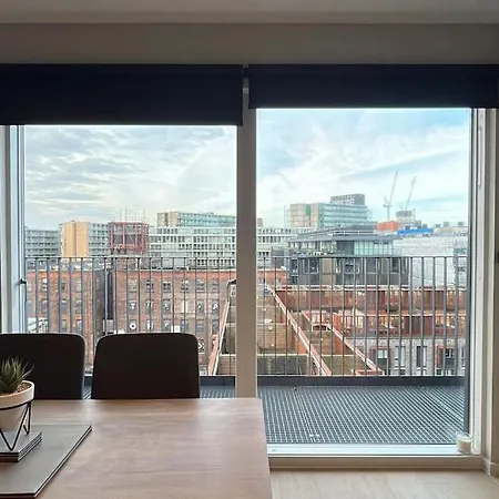 Spacious 2 Bed Modern Apartment Manchester Exterior photo