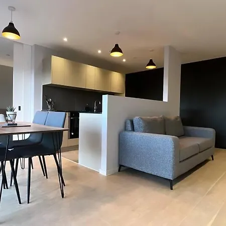 Spacious 2 Bed Modern Apartment Manchester Exterior photo