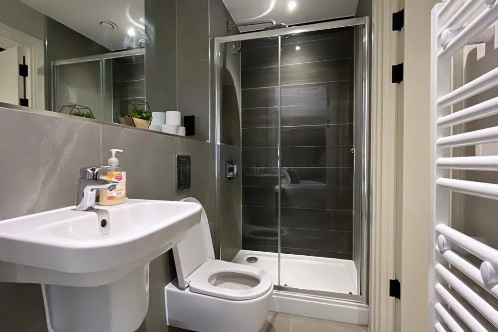 Spacious 2 Bed Modern Manchester